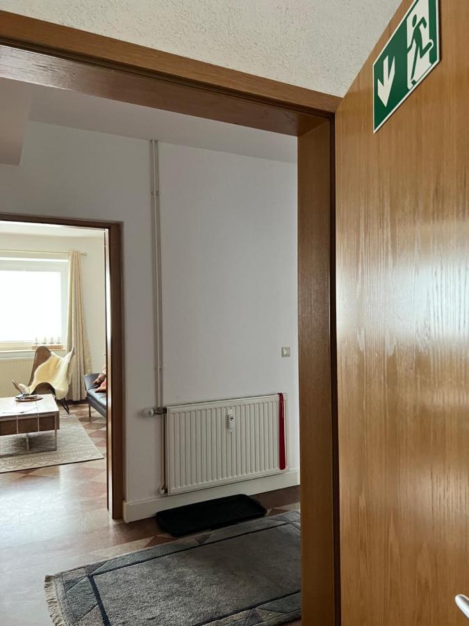 Sehr Schoene Wohnung,Komplett Neu Eingerichtet Limabach - Oberfrohna Exteriör bild