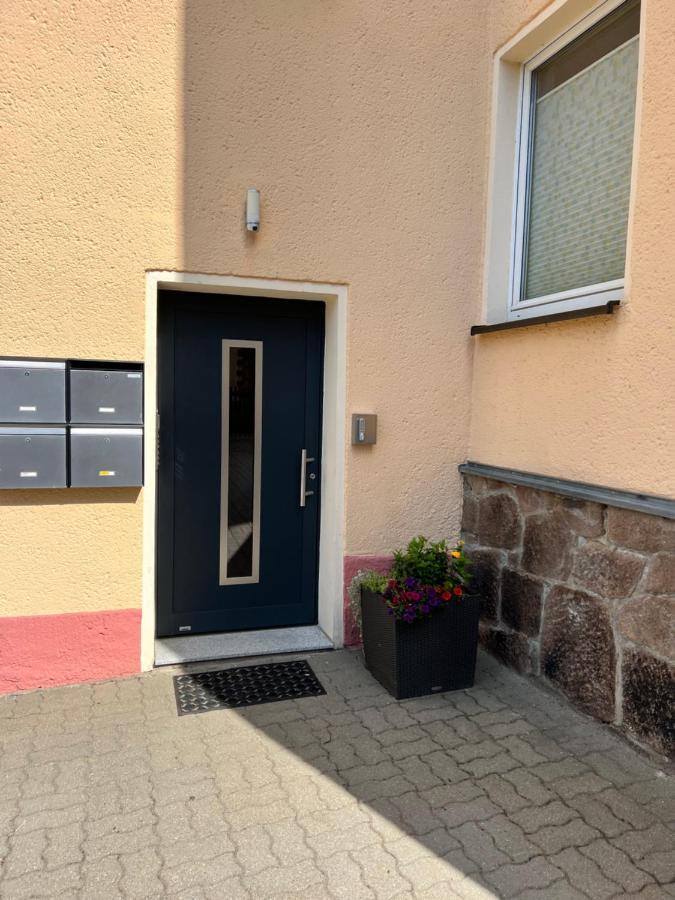 Sehr Schoene Wohnung,Komplett Neu Eingerichtet Limabach - Oberfrohna Exteriör bild